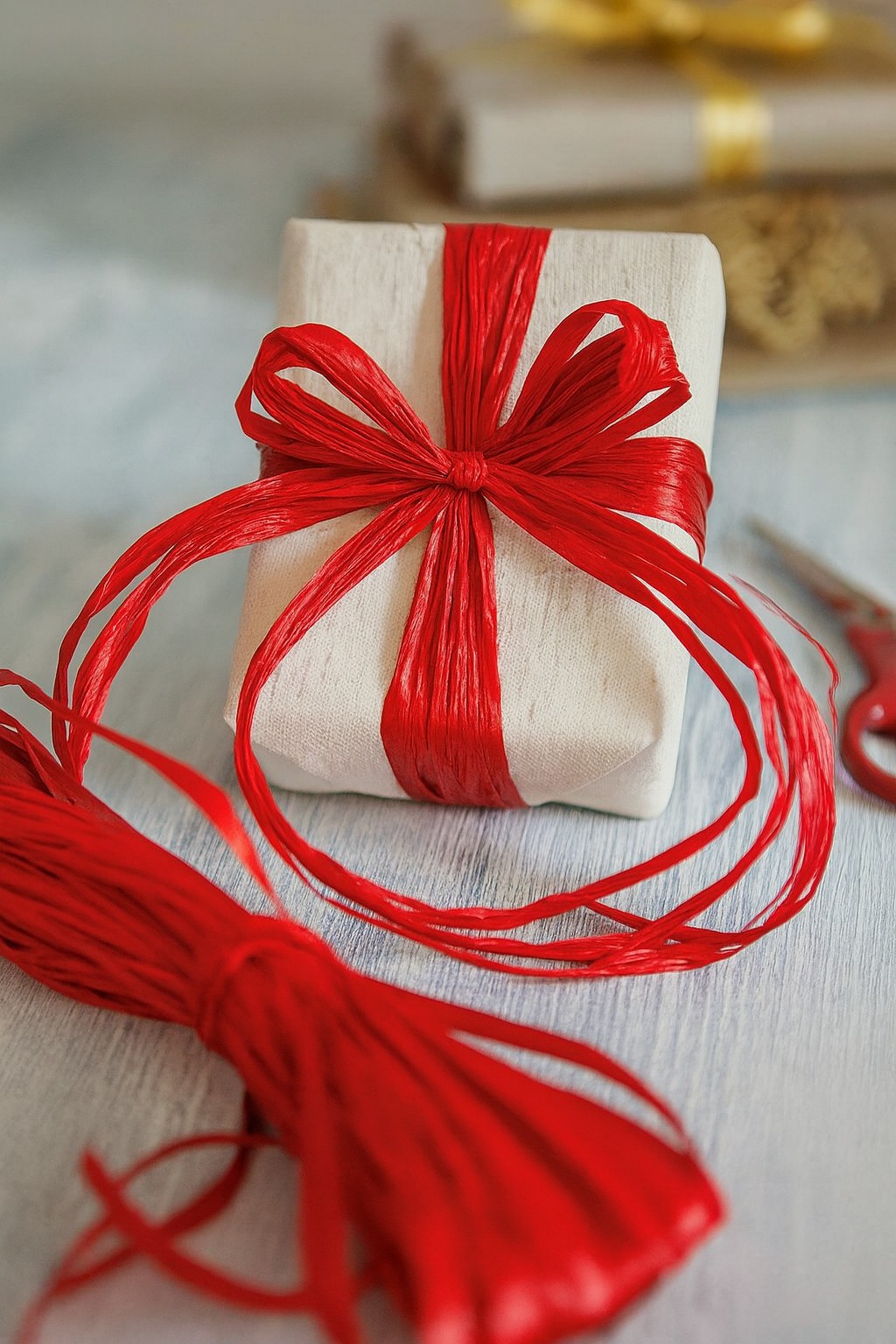 Edelbast 30m an einem Stück, hochrot