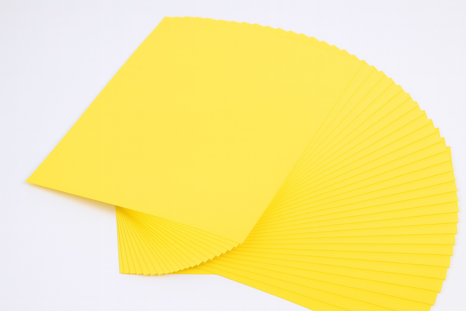 Tonpapier 130g/m², 50x70cm, 25 Bogen bananengelb