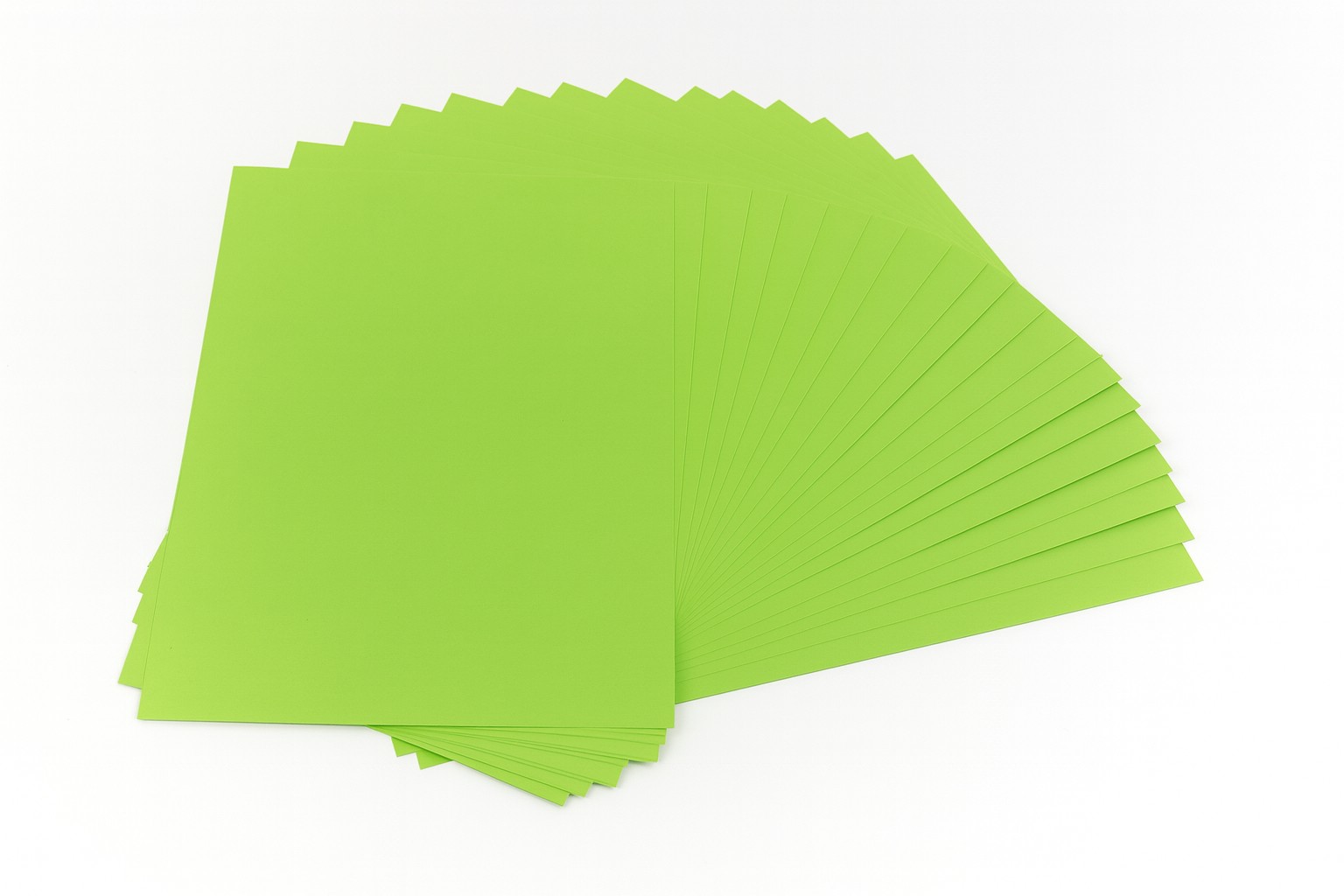 Fotokarton 300g/m², 50x70cm, 25 Bogen hellgrün