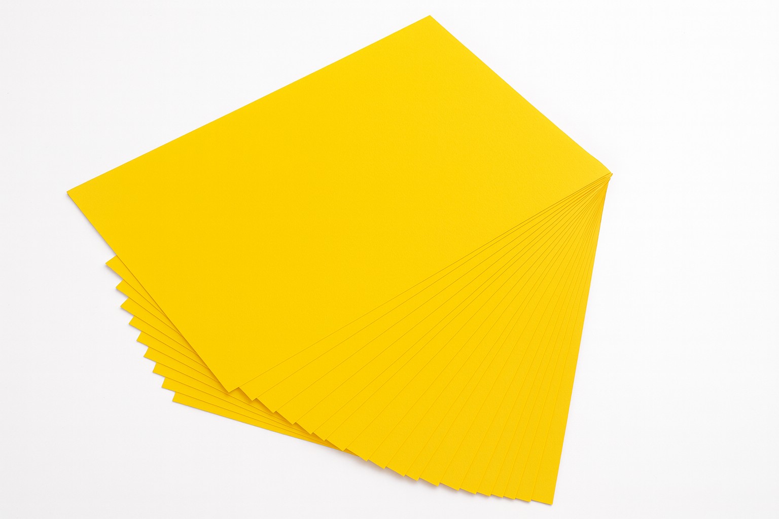 Tonpapier 130g/m², 50x70cm, 25 Bogen goldgelb